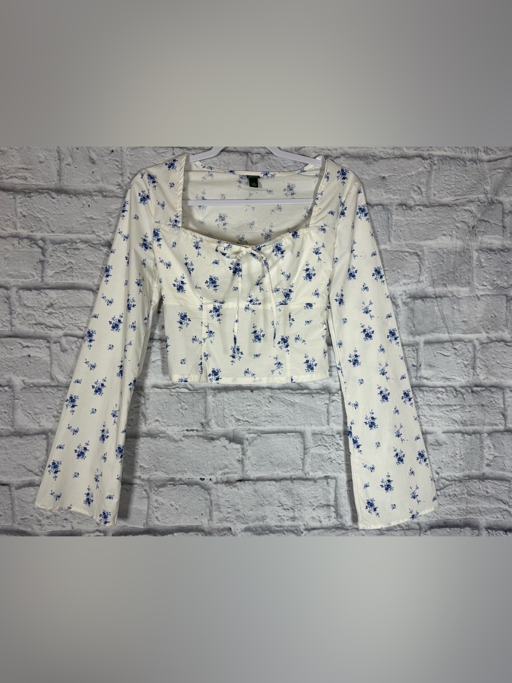 White and Blue Floral Cropped Bell Sleeve Peasant Blouse XS